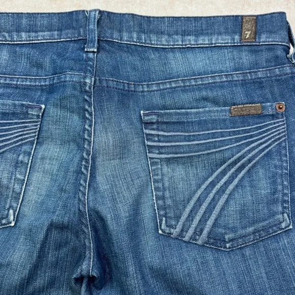 7 For All Mankind Denim Bermuda DOJA Jeans Dark Wash Capri Knee Shorts Size 30 - Picture 3 of 9